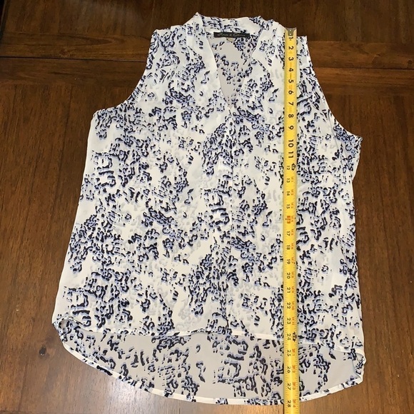 Rose & Olive | animal print sleeveless top - Picture 10 of 10